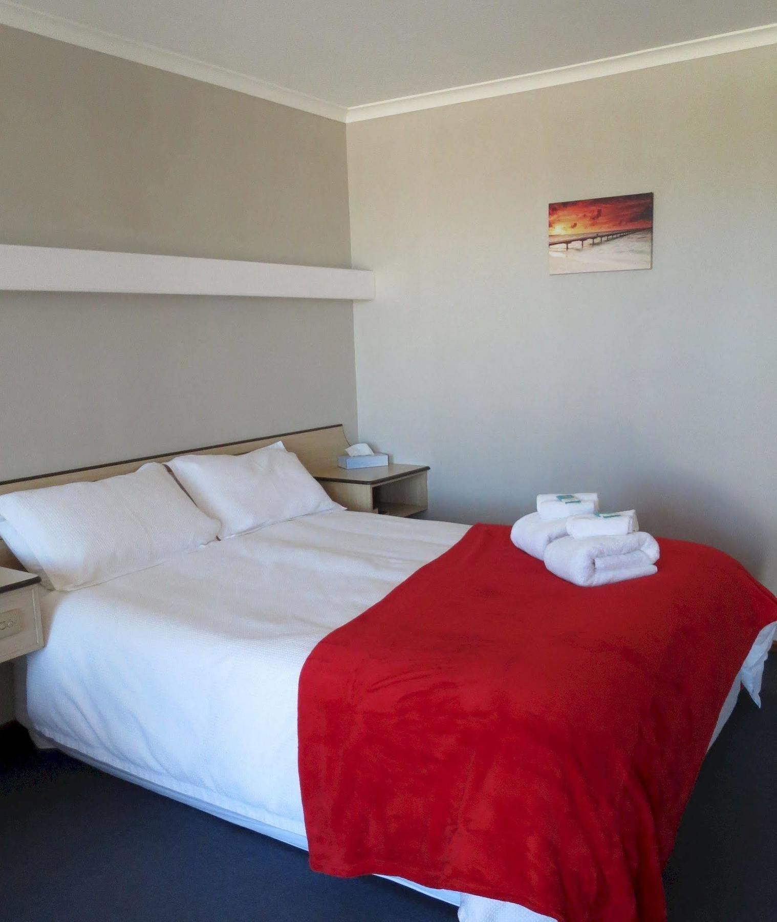 Stansbury Holiday Motel Экстерьер фото