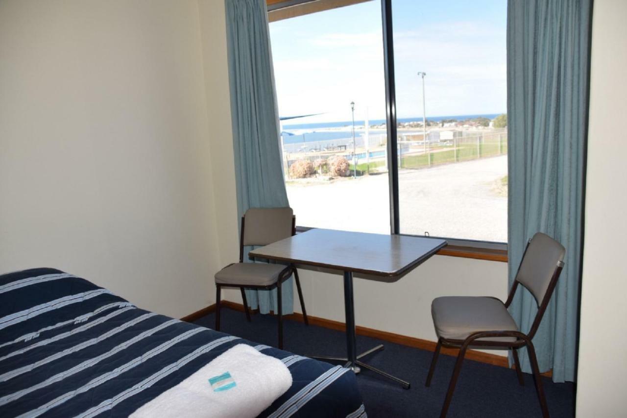 Stansbury Holiday Motel Экстерьер фото